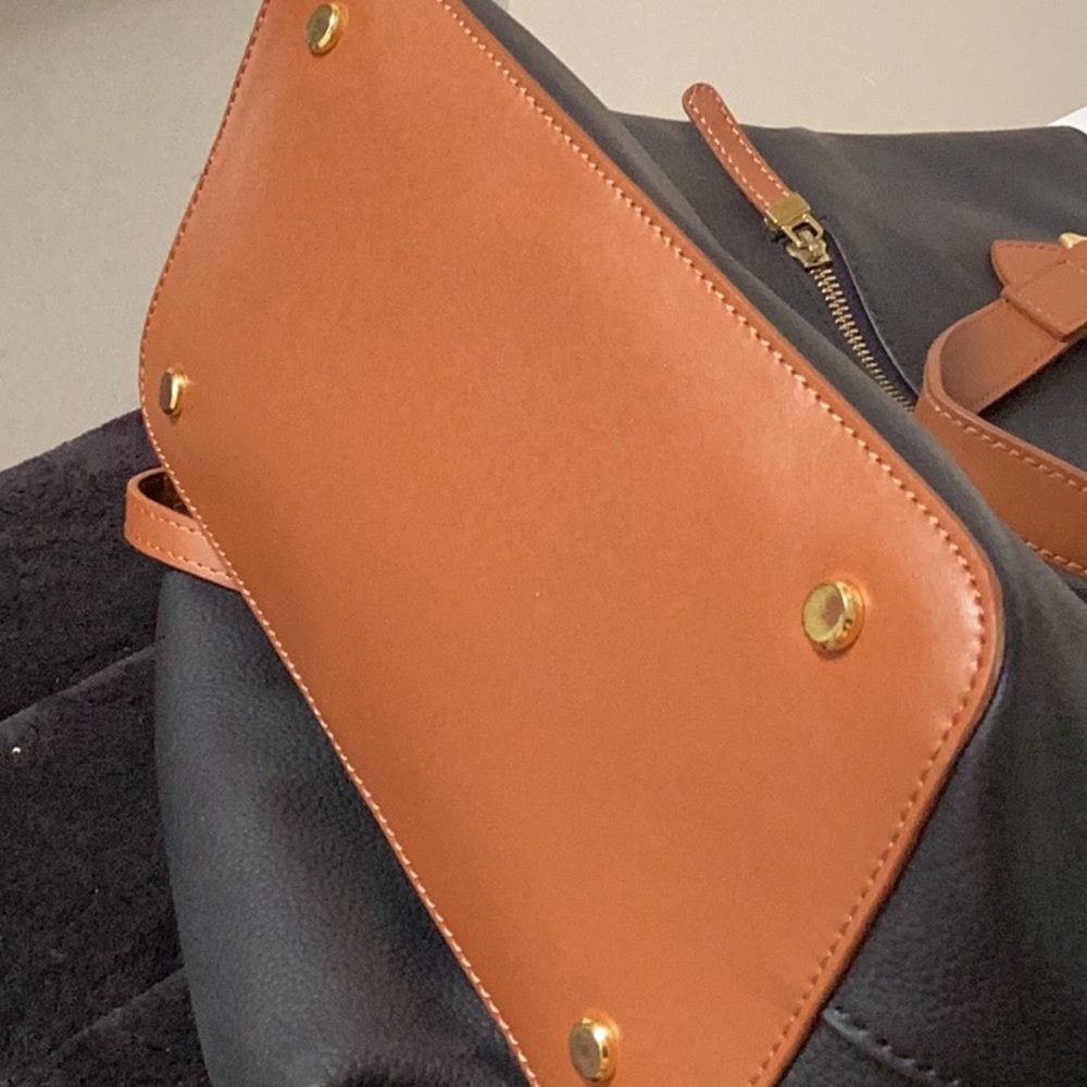 Joy & Iman black leather purse w/matching crossbody on the go bag. - Picture 8 of 8